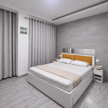 Alles Kika 2 * Tirana